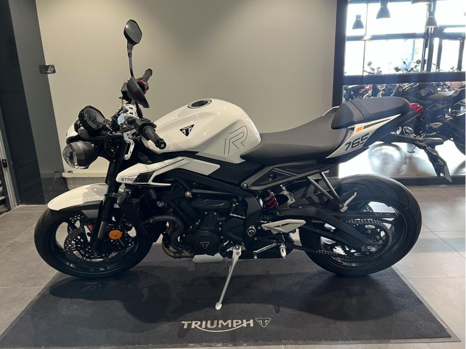 TRIUMPH STREET TRIPLE 765 R - 120ch 