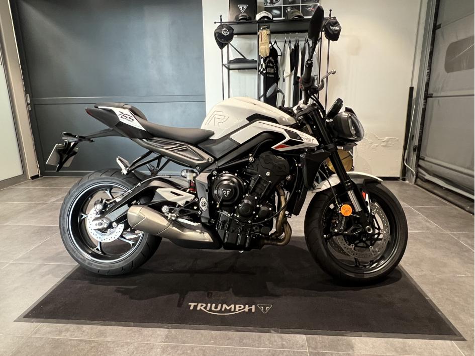 TRIUMPH STREET TRIPLE 765 R - 120ch 