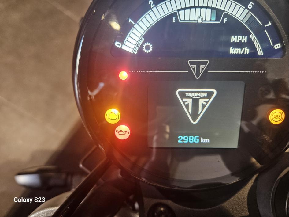 TRIUMPH SPEED TWIN 1200