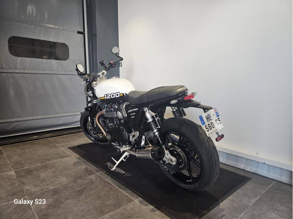 TRIUMPH SPEED TWIN 1200