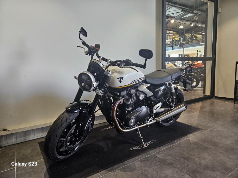 TRIUMPH SPEED TWIN 1200