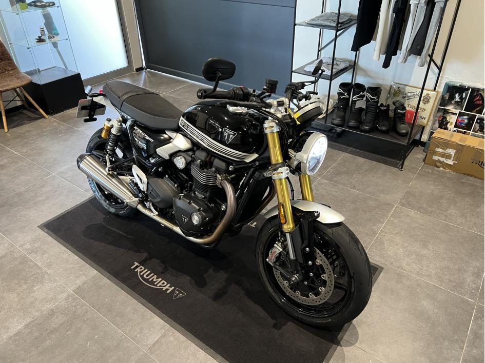 TRIUMPH SPEED TWIN 1200 RS