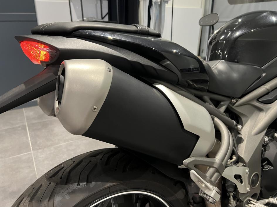 TRIUMPH SPEED TRIPLE 1050 S 