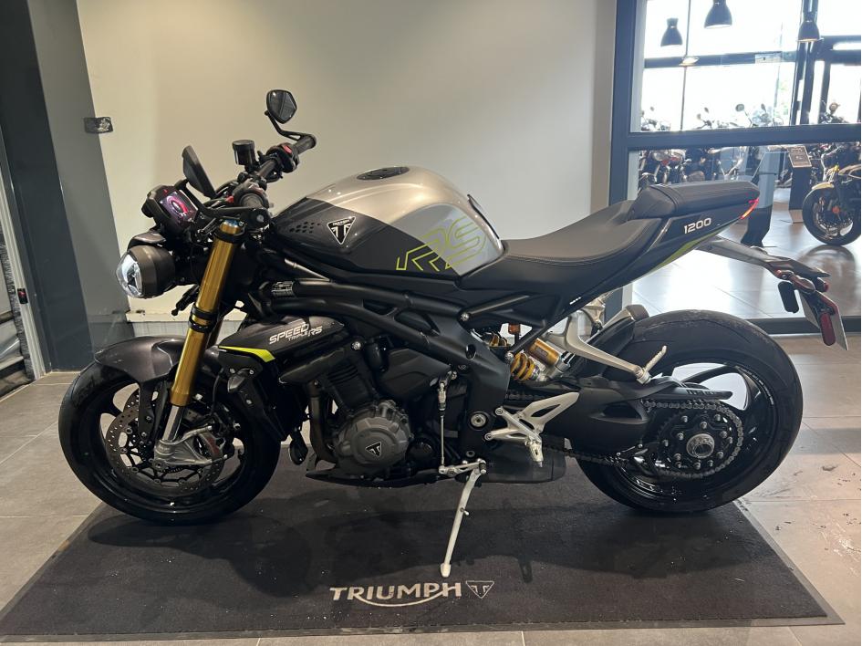 TRIUMPH SPEED TRIPLE 1200 RS