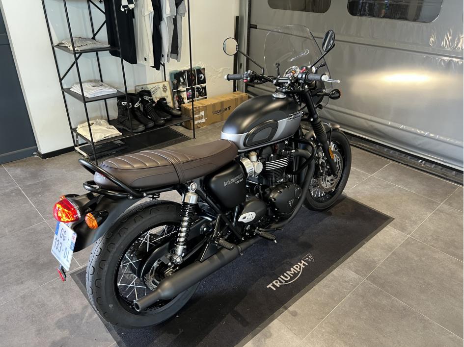 TRIUMPH Bonneville T120 Black