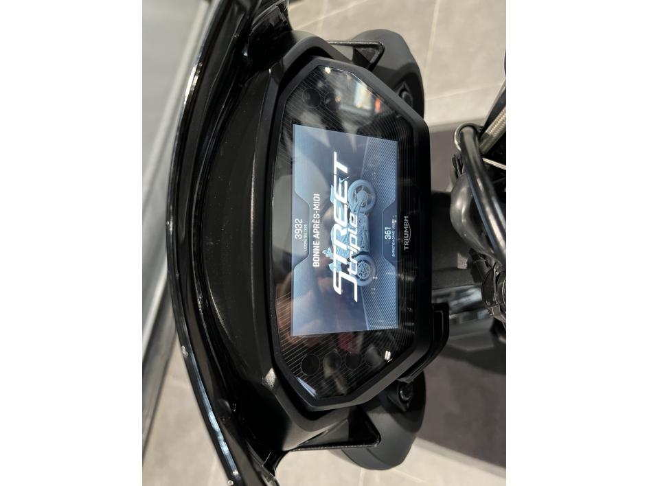 TRIUMPH STREET TRIPLE 765 RS