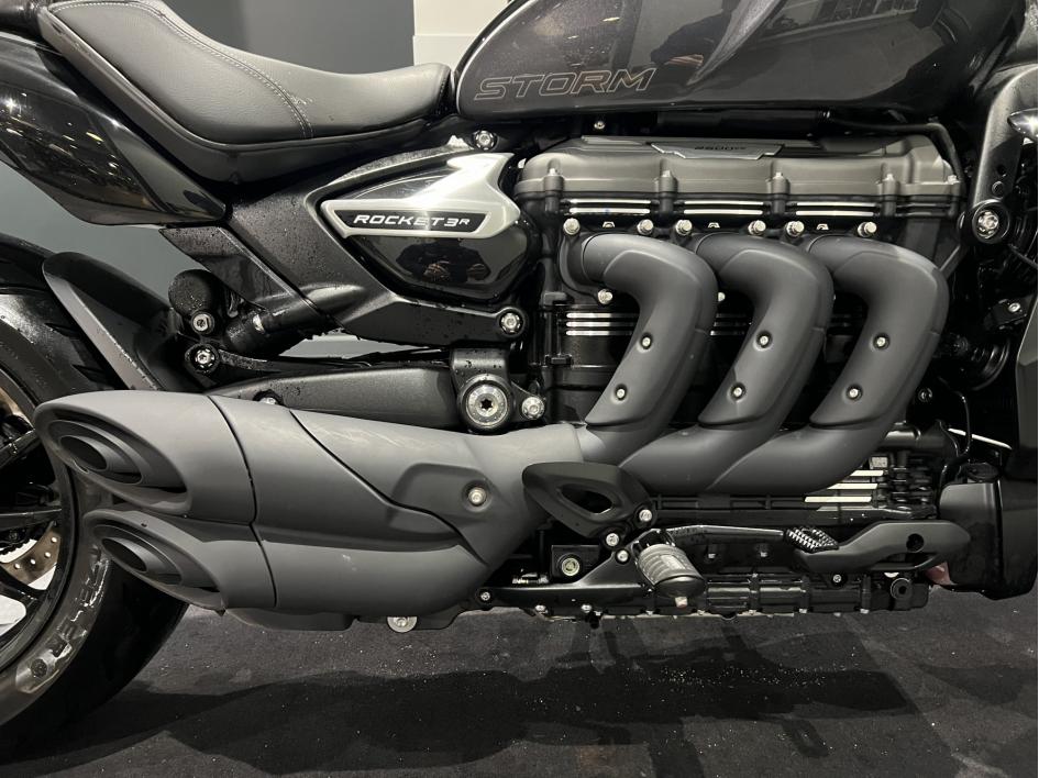 TRIUMPH ROCKET 3 R STORM