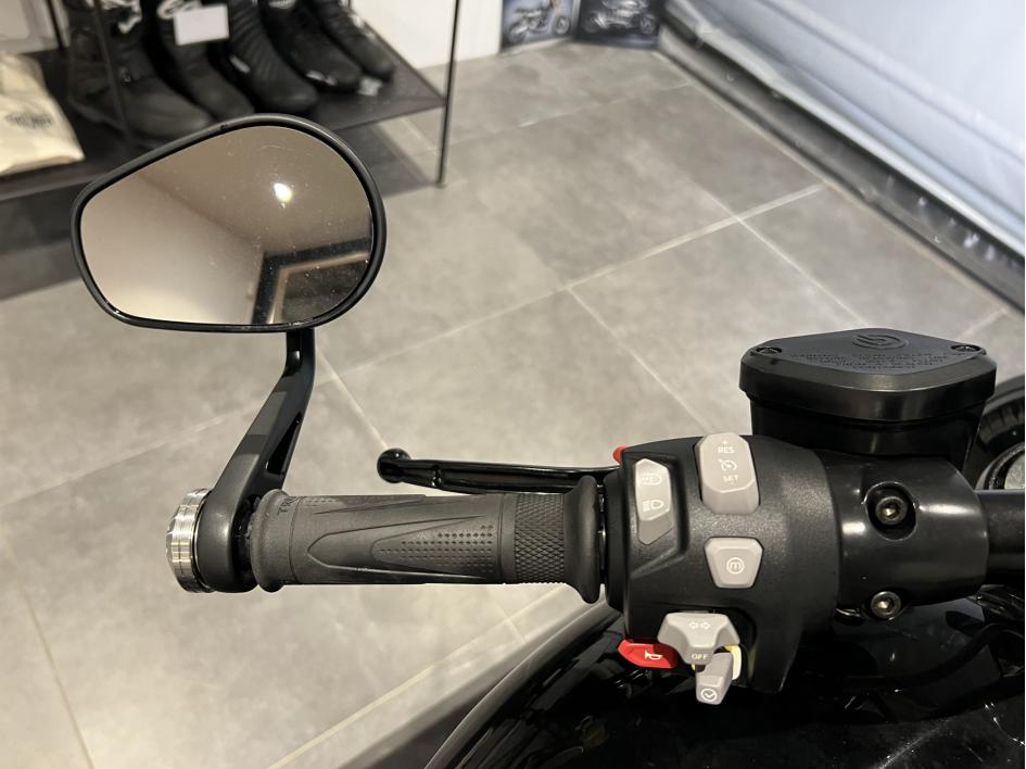 TRIUMPH ROCKET 3 R STORM