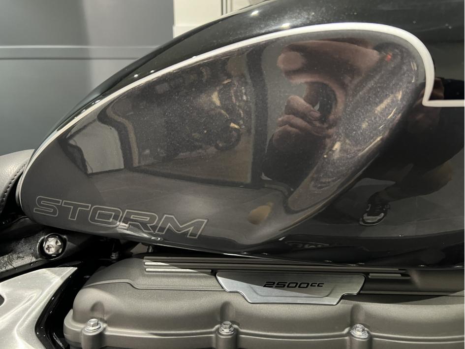 TRIUMPH ROCKET 3 R STORM