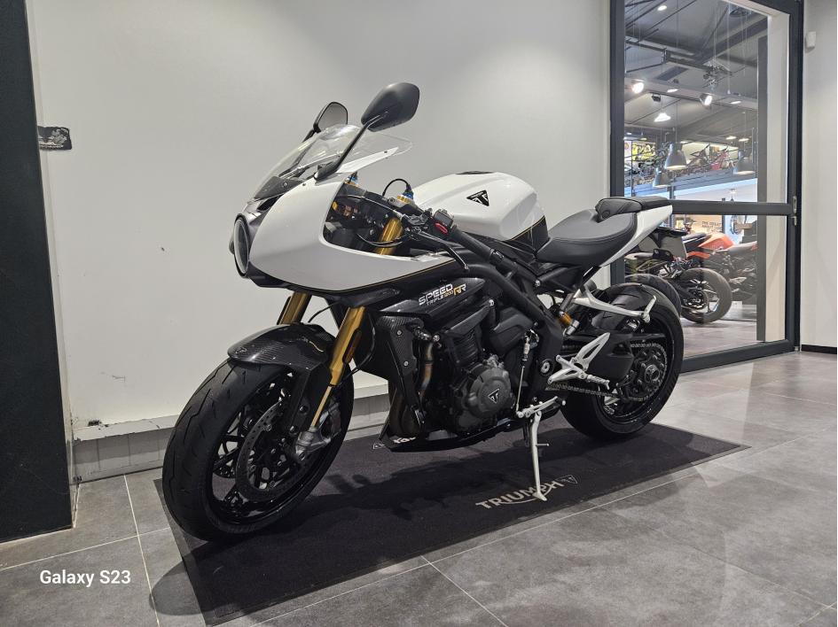 TRIUMPH SPEED TRIPLE 1200 RR