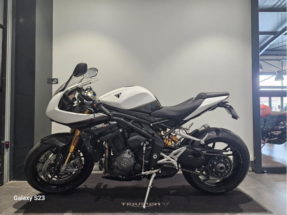 TRIUMPH SPEED TRIPLE 1200 RR