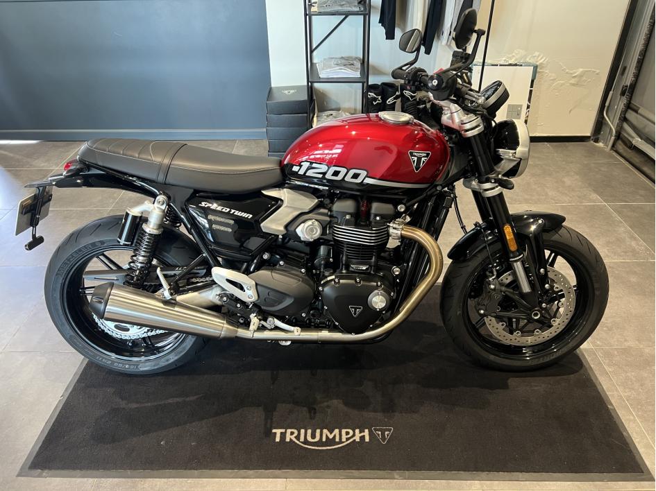TRIUMPH SPEED TWIN 1200