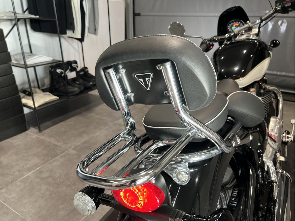 TRIUMPH SPEEDMASTER 1200