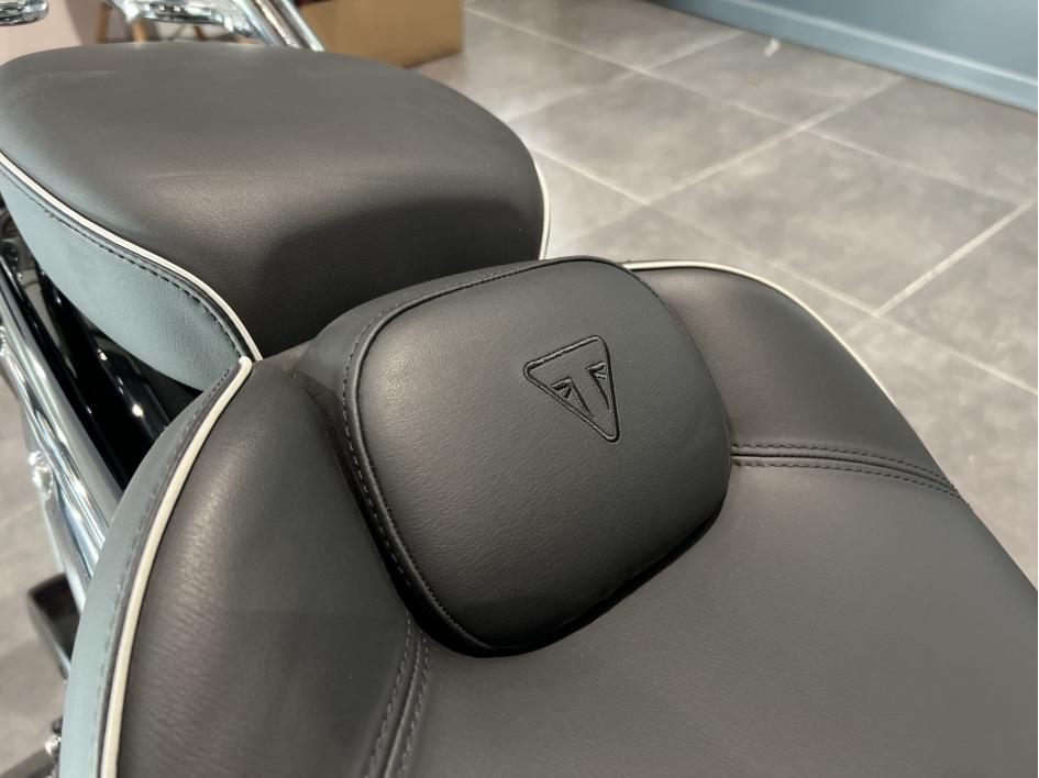 TRIUMPH SPEEDMASTER 1200