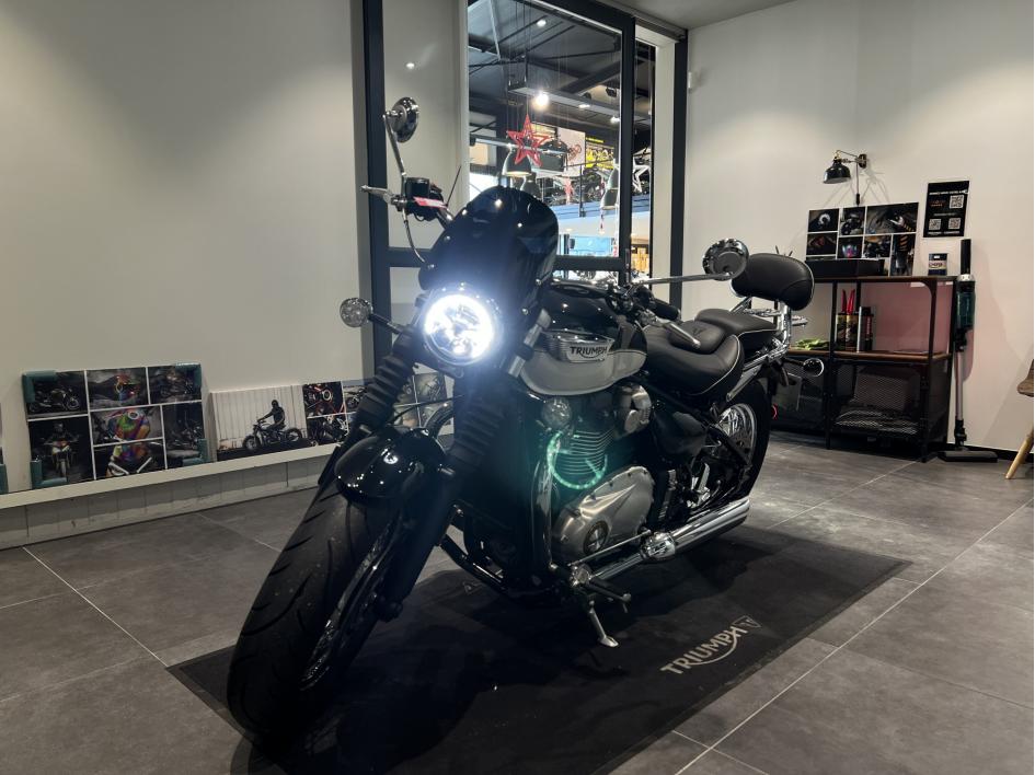 TRIUMPH SPEEDMASTER 1200