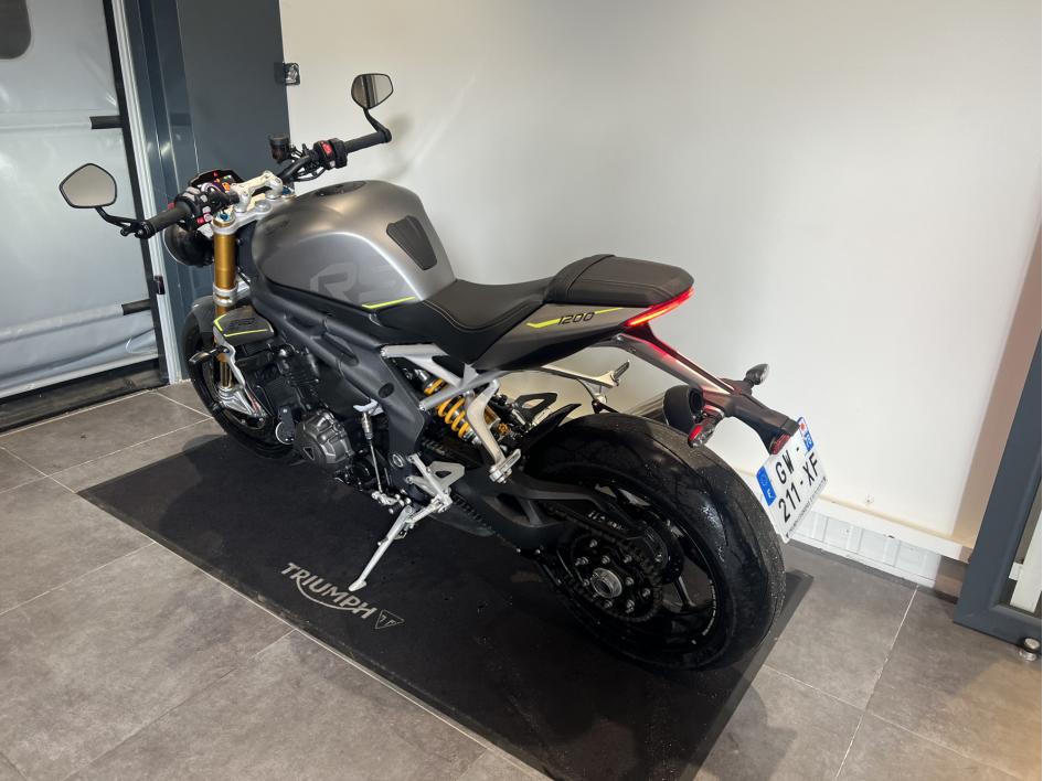 TRIUMPH SPEED TRIPLE 1200 RS