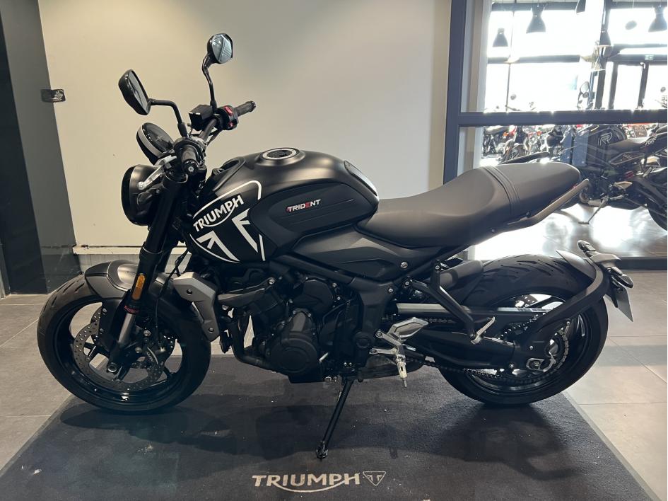 TRIUMPH TRIDENT 660 - A2 