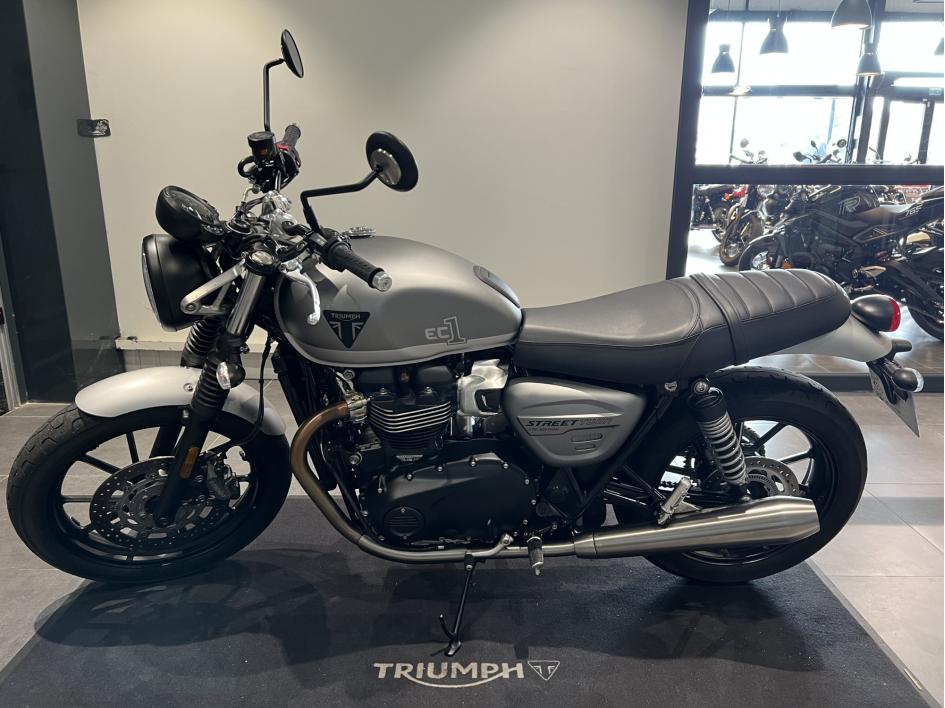 TRIUMPH STREET TWIN 900 EC1 Edition