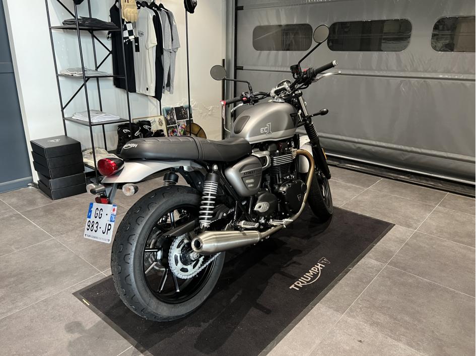 TRIUMPH STREET TWIN 900 EC1 Edition