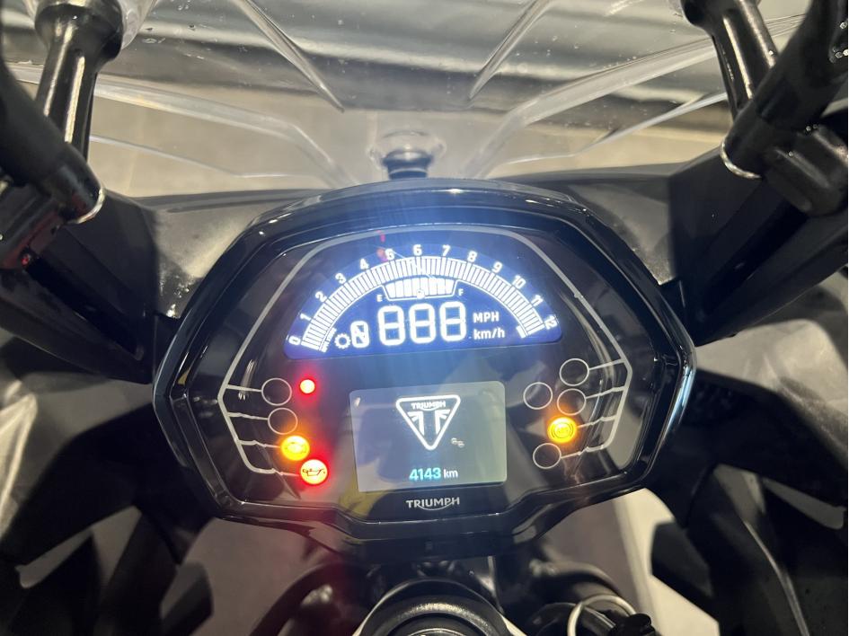 TRIUMPH TIGER SPORT 800
