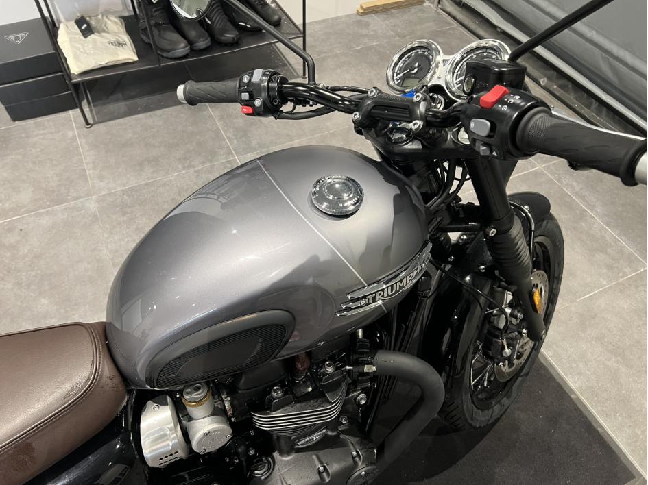 TRIUMPH Bonneville T120 Black