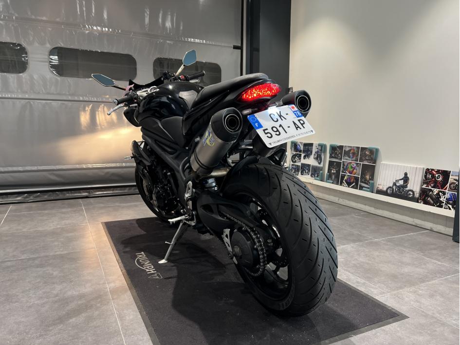 TRIUMPH SPEED TRIPLE 1050